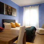 The Blue Strawberry House In San Giovanni Roma
